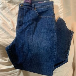 Amanda by Gloria Vanderbilt size 14 short